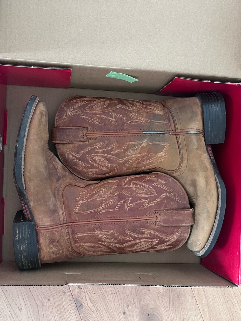 11” mend justin square toe boots 8D